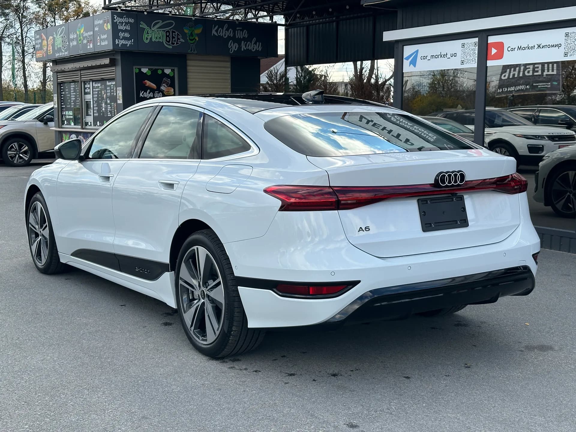 Audi A6 e-tron — фото 7