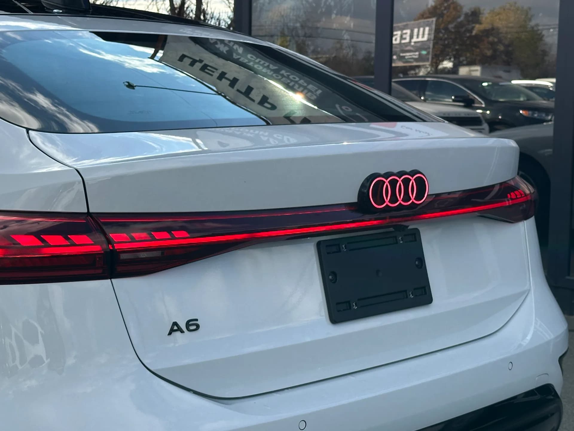 Audi A6 e-tron — фото 6