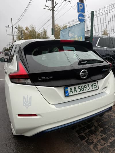 Nissan Leaf — фото 2