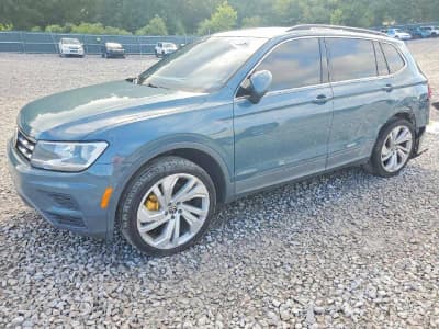 Volkswagen Tiguan — фото 1