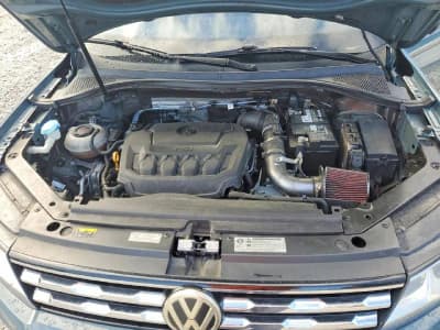 Volkswagen Tiguan — фото 10