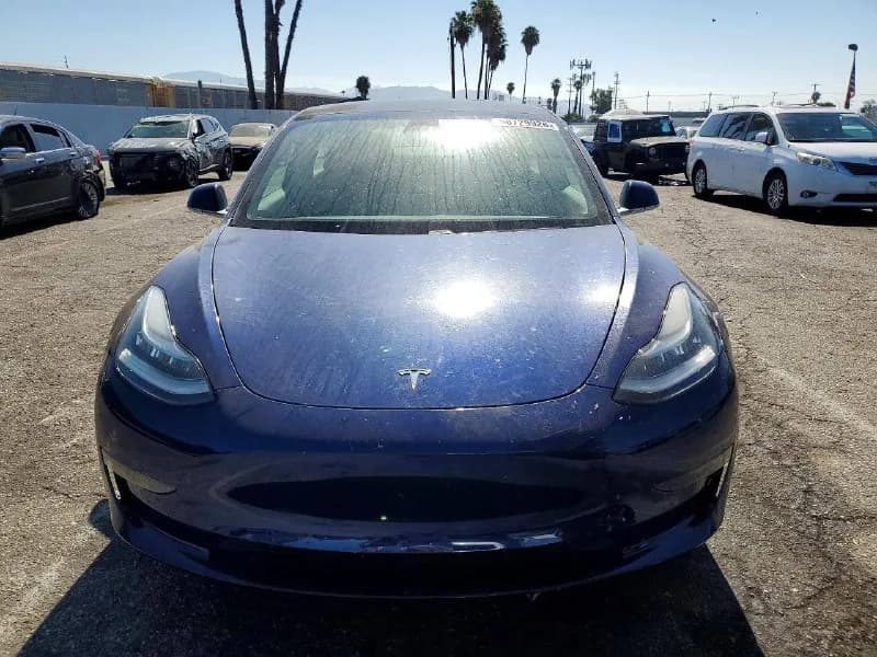 Tesla Model 3 — фото 6