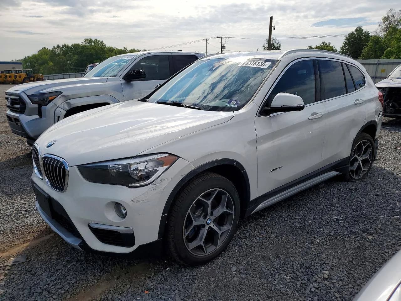 BMW X1 — фото 1