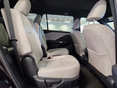 Lexus TX — фото 10
