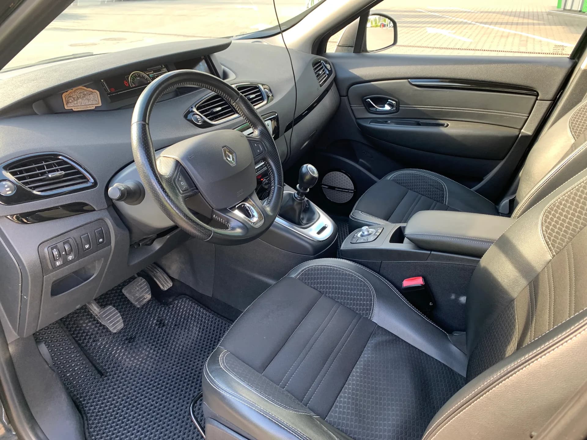 Renault Grand Scenic — фото 5
