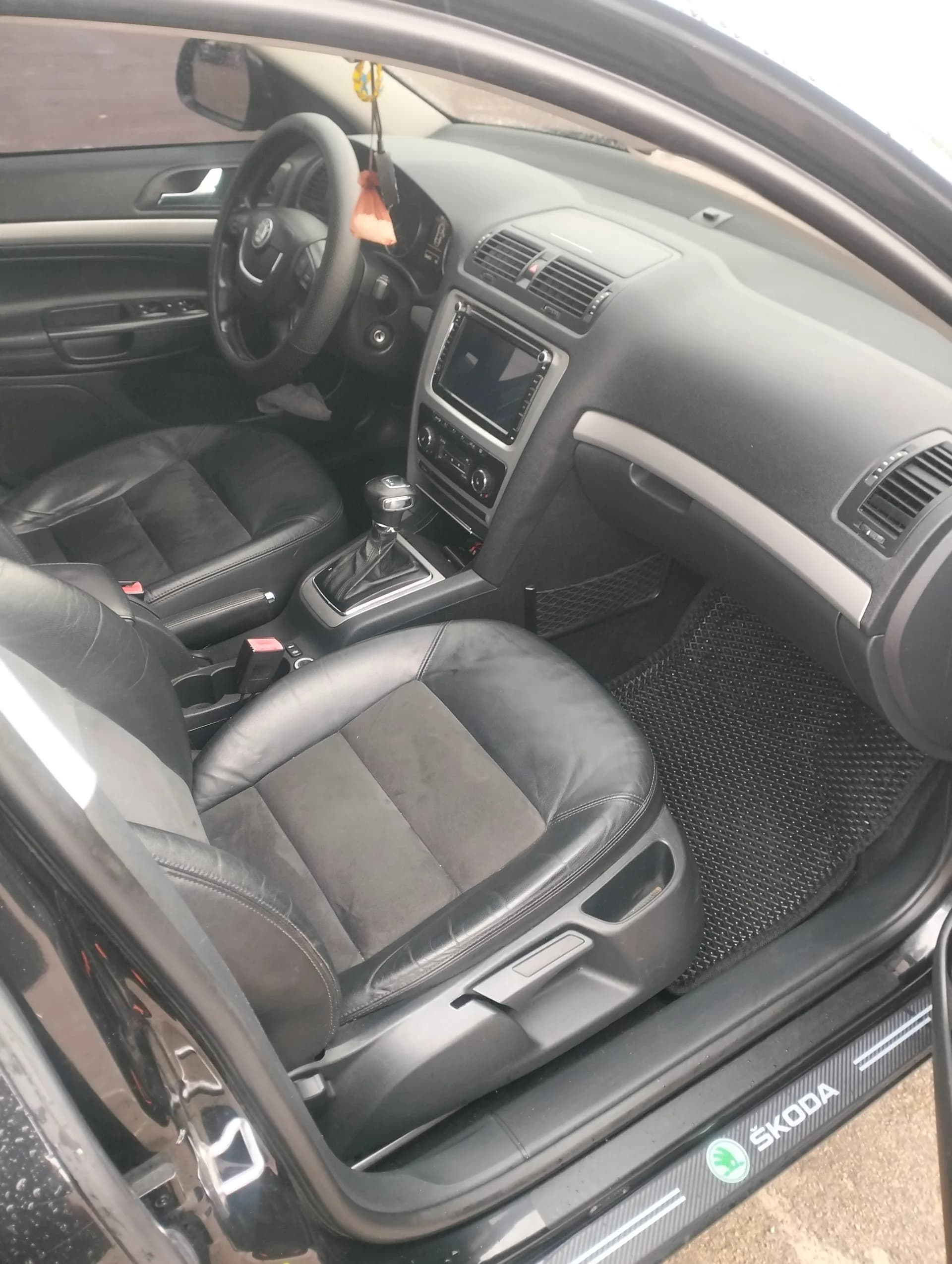 Skoda Octavia — фото 2