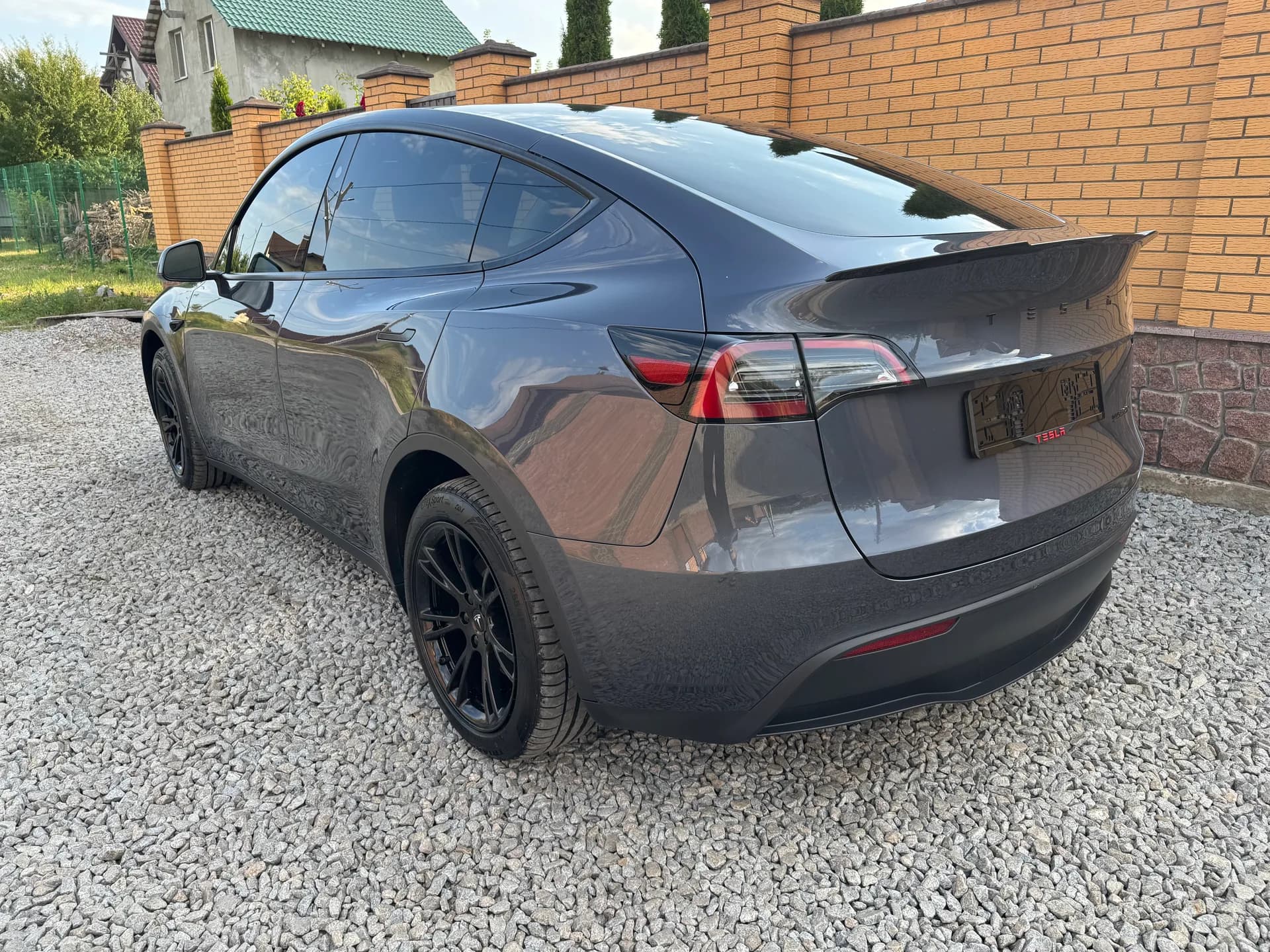 Tesla Model Y — фото 2