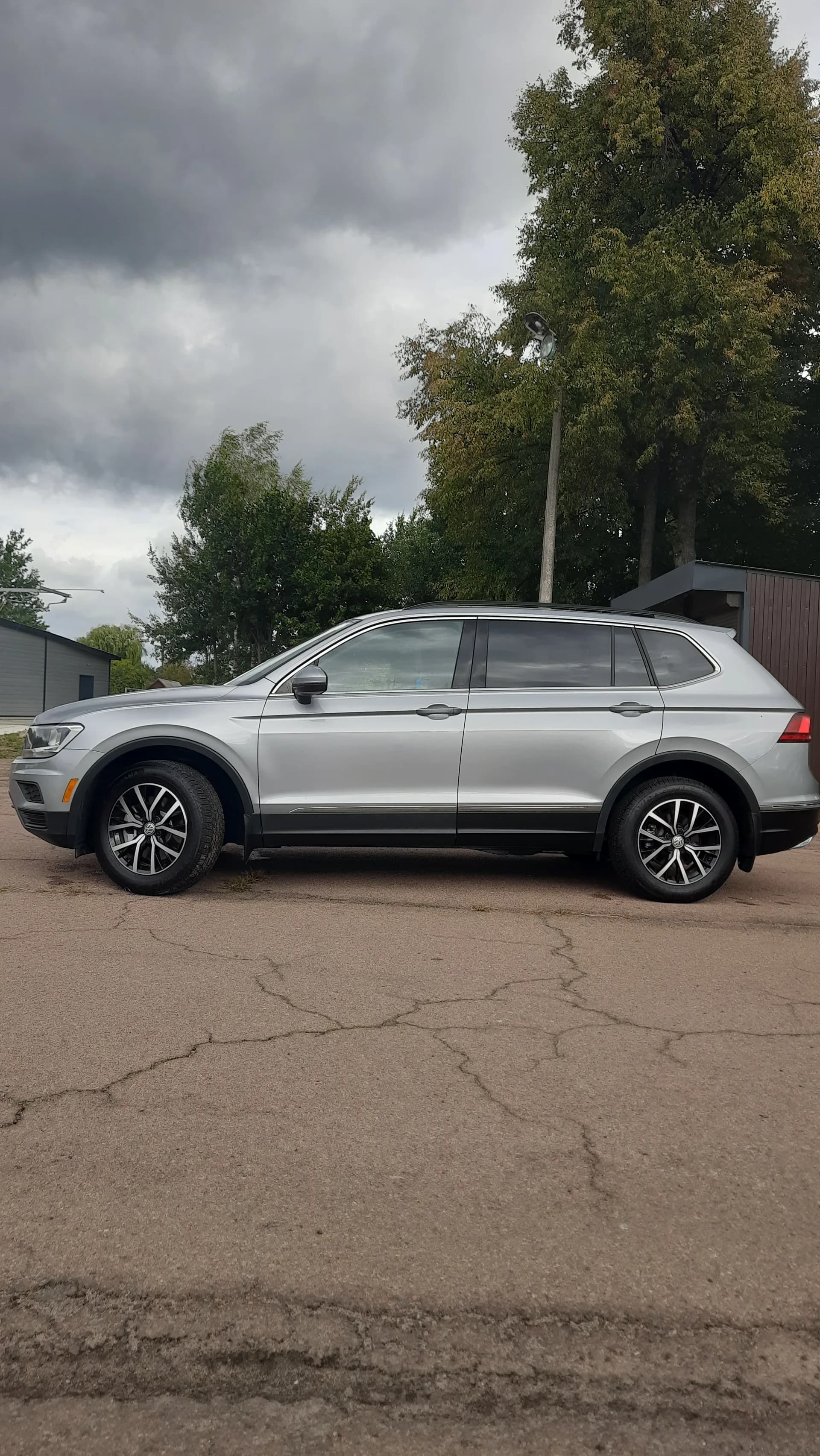 Volkswagen Tiguan — фото 10