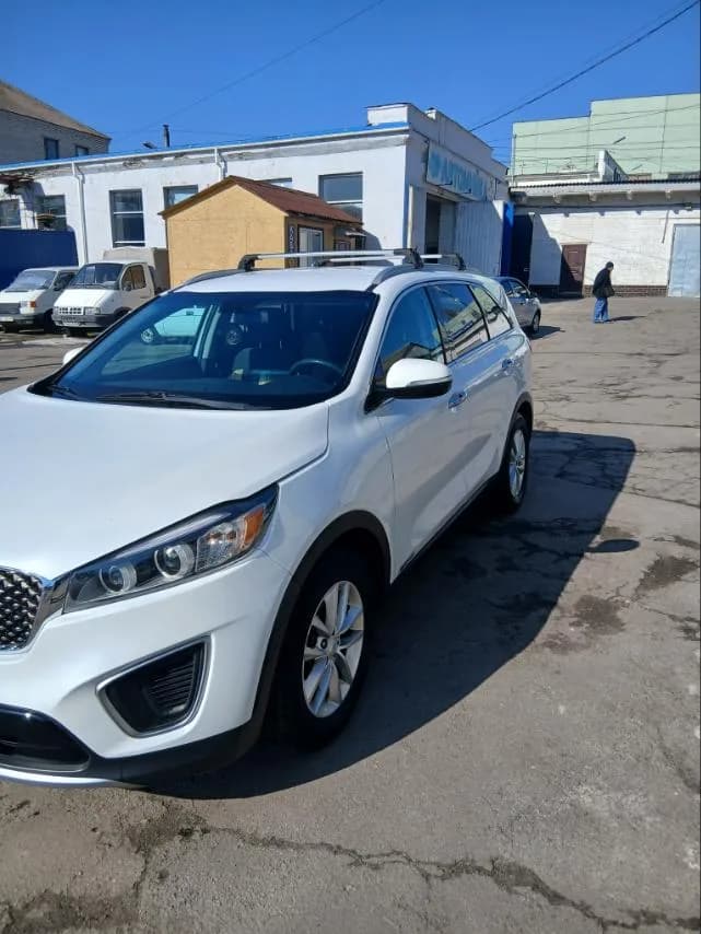 Kia Sorento — фото 3