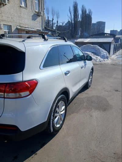 Kia Sorento — фото 6