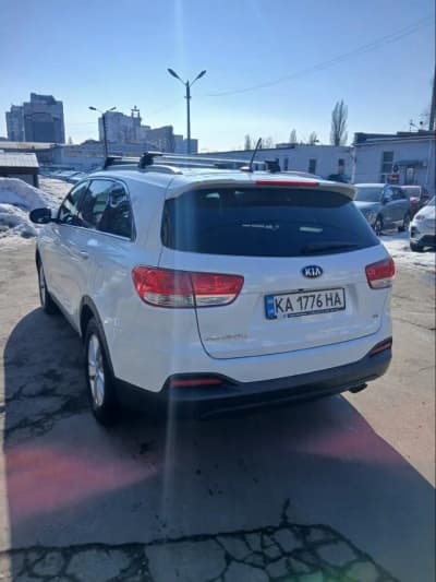 Kia Sorento — фото 9