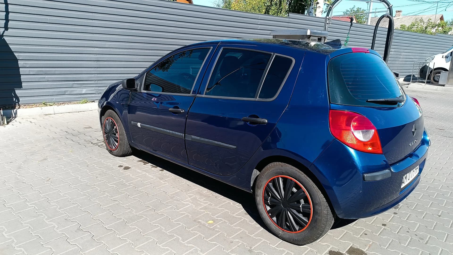 Renault Clio — фото 3