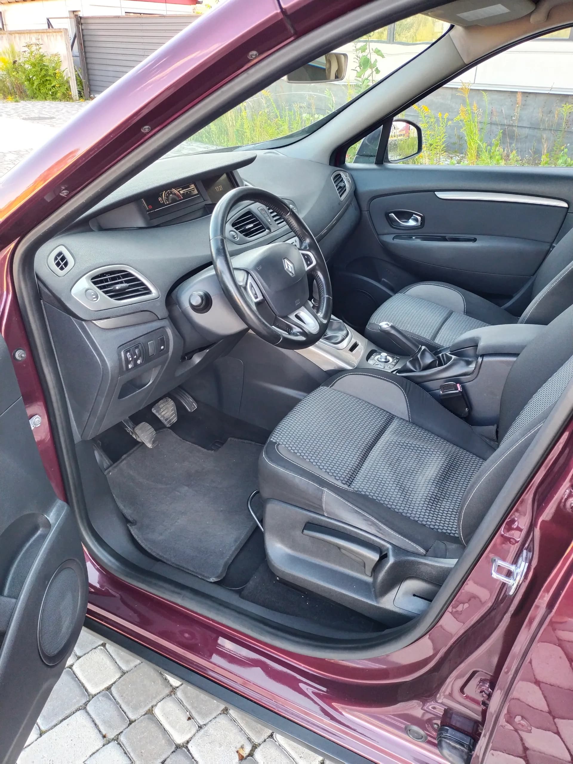 Renault Scenic XMOD — фото 7