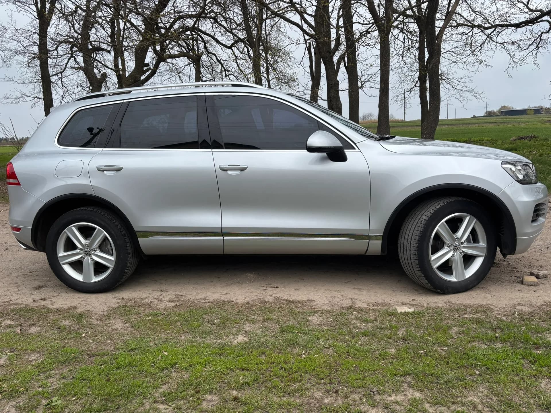 Volkswagen Touareg — фото 3