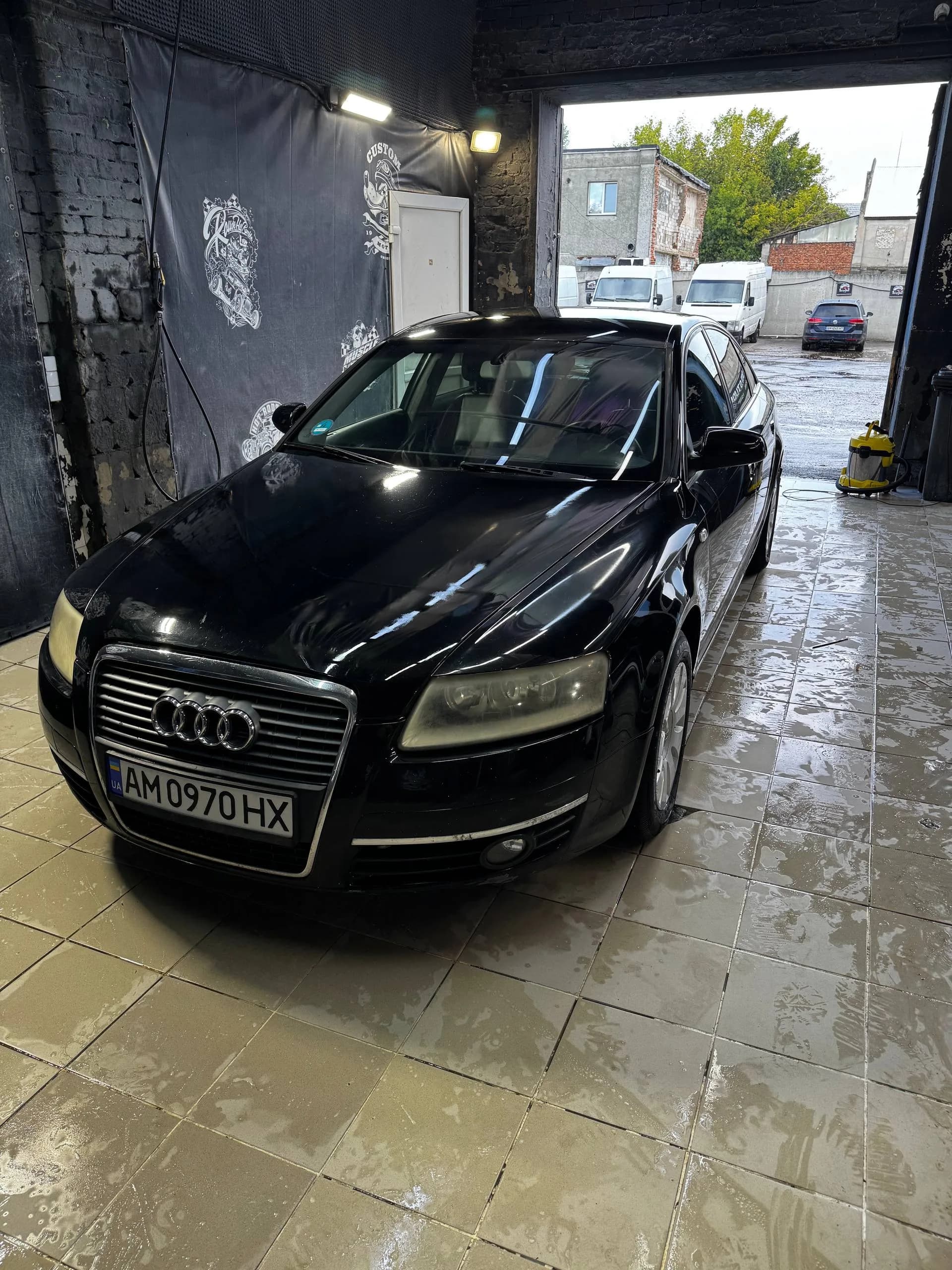 Audi A6 — фото 1