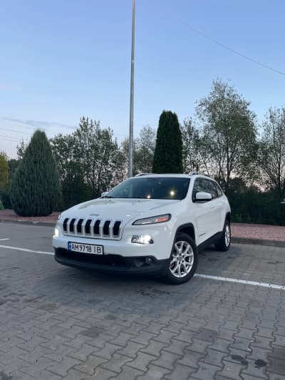 Jeep Cherokee — фото 1