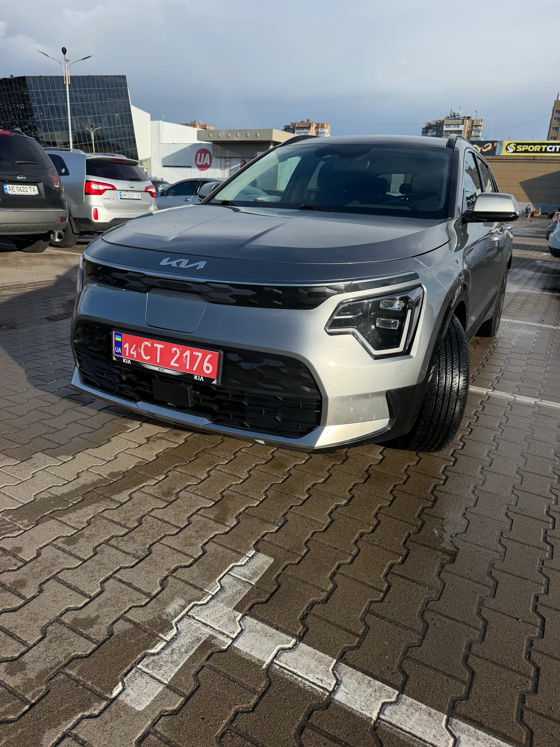 Kia Niro — фото 1