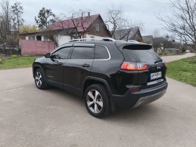 Jeep Cherokee — фото 2