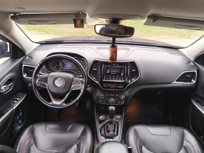 Jeep Cherokee — фото 7