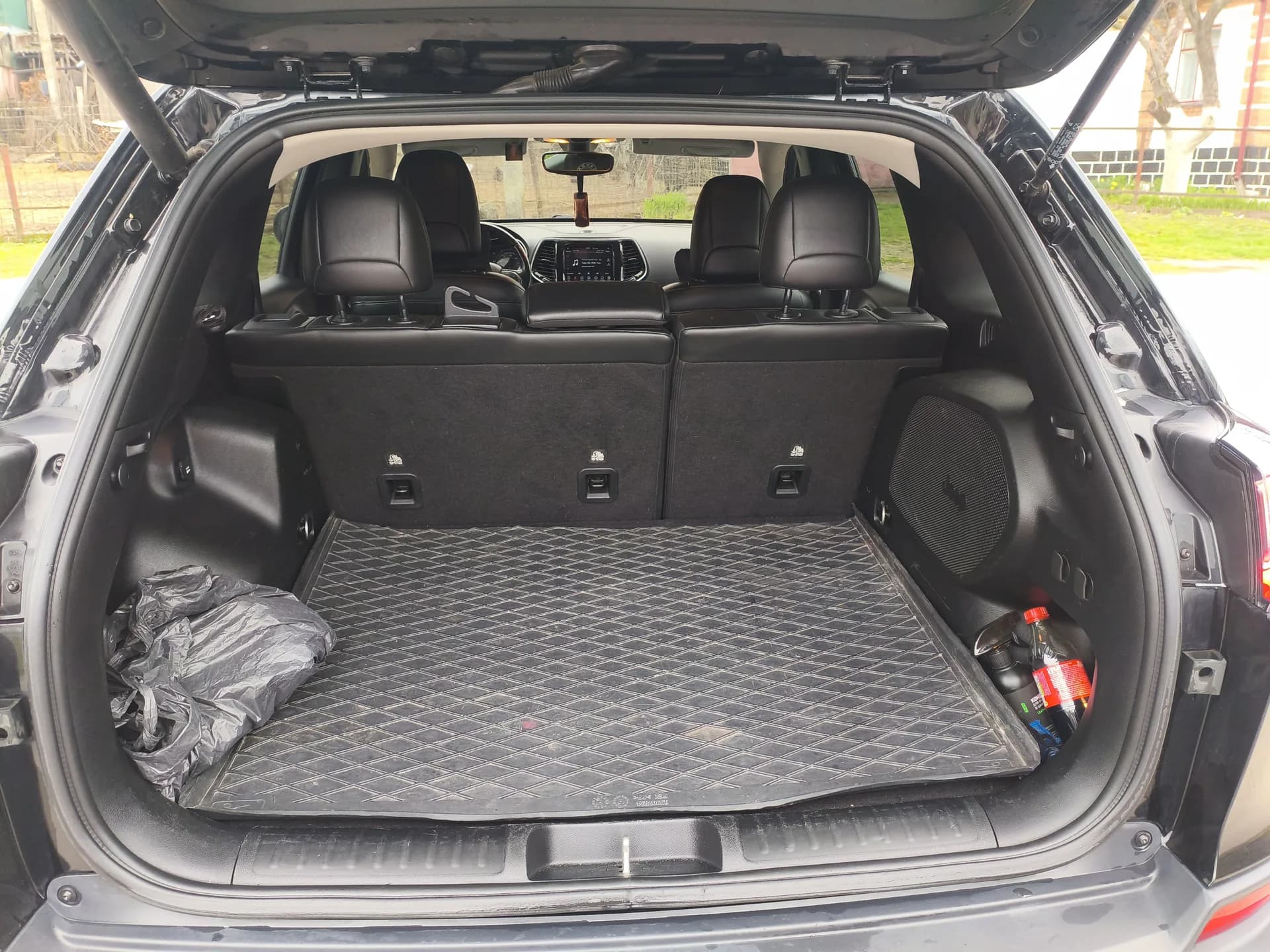 Jeep Cherokee — фото 9