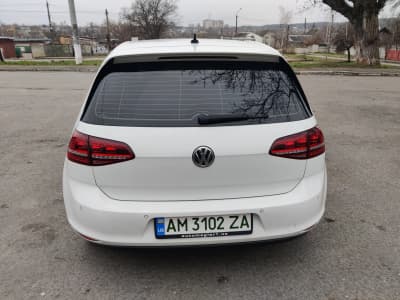 Volkswagen e-Golf — фото 1
