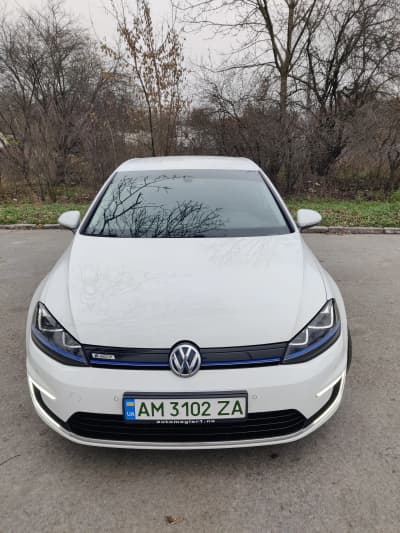 Volkswagen e-Golf — фото 6