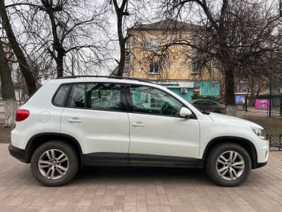 Volkswagen Tiguan — фото 4