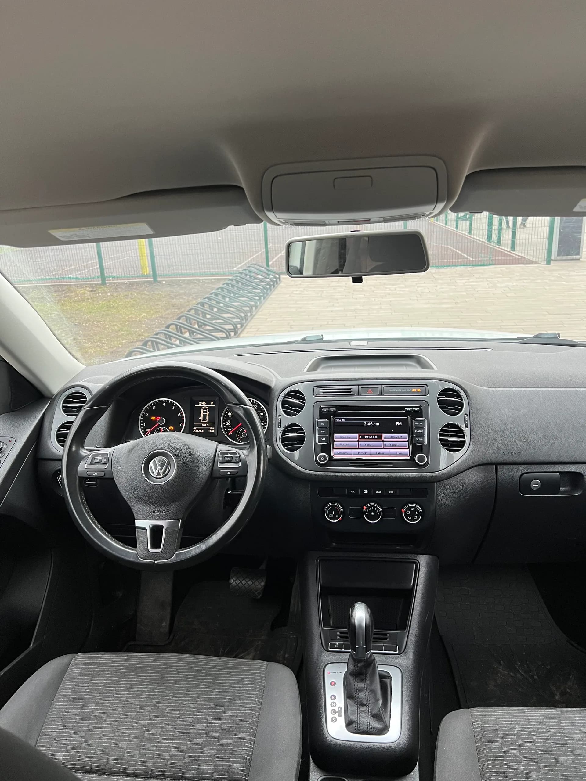 Volkswagen Tiguan — фото 7