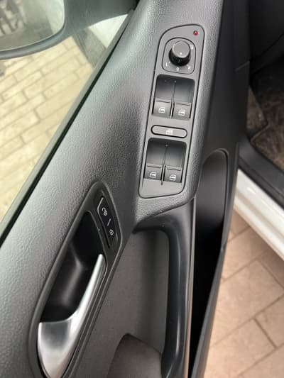 Volkswagen Tiguan — фото 9