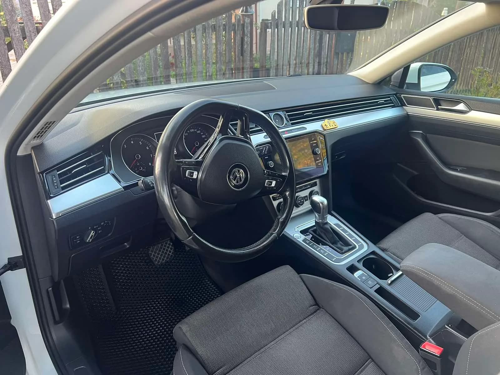 Volkswagen Passat — фото 1