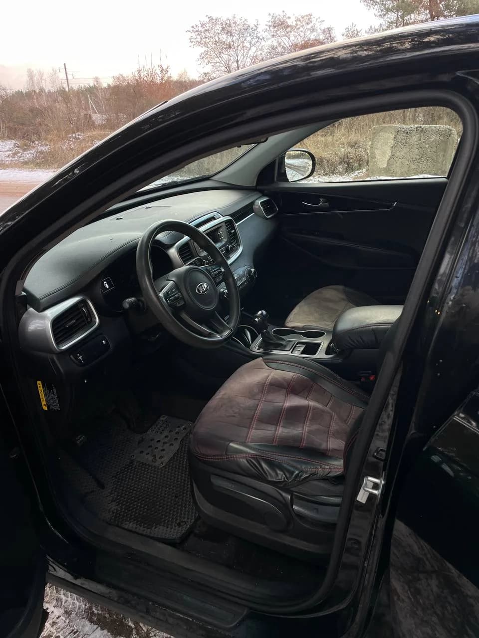 Kia Sorento — фото 9