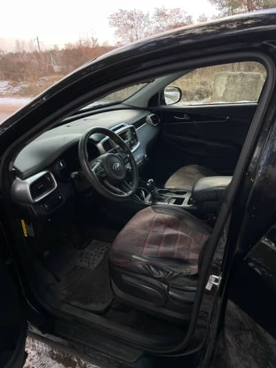 Kia Sorento — фото 9
