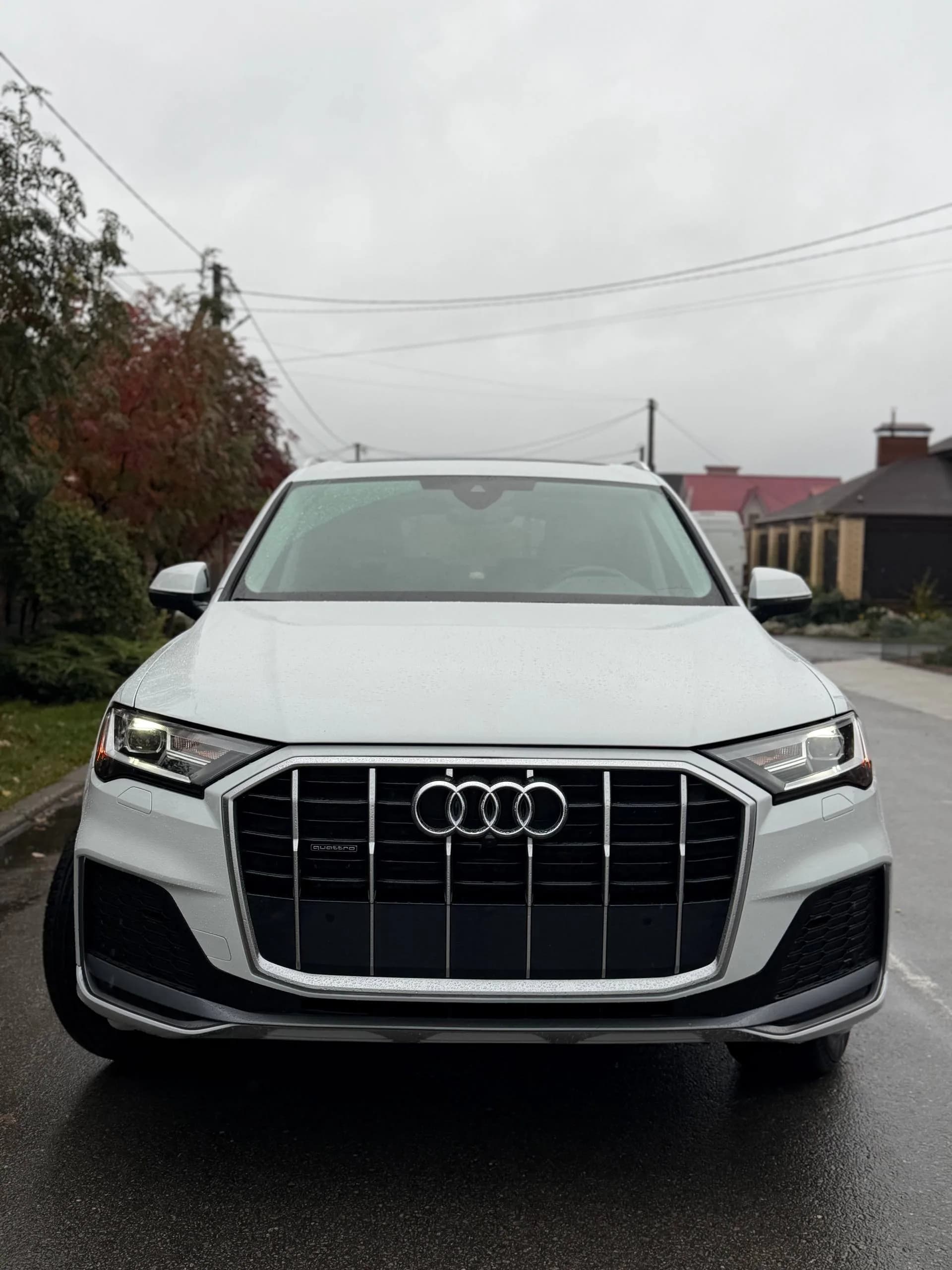 Audi Q7 — фото 1