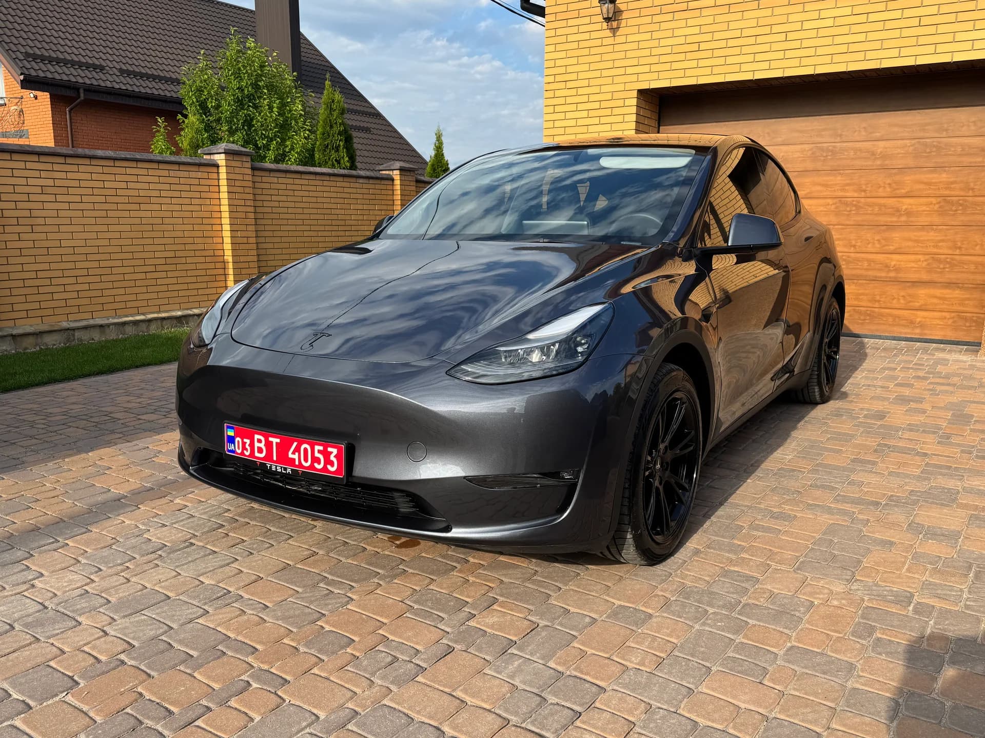 Tesla Model Y — фото 7