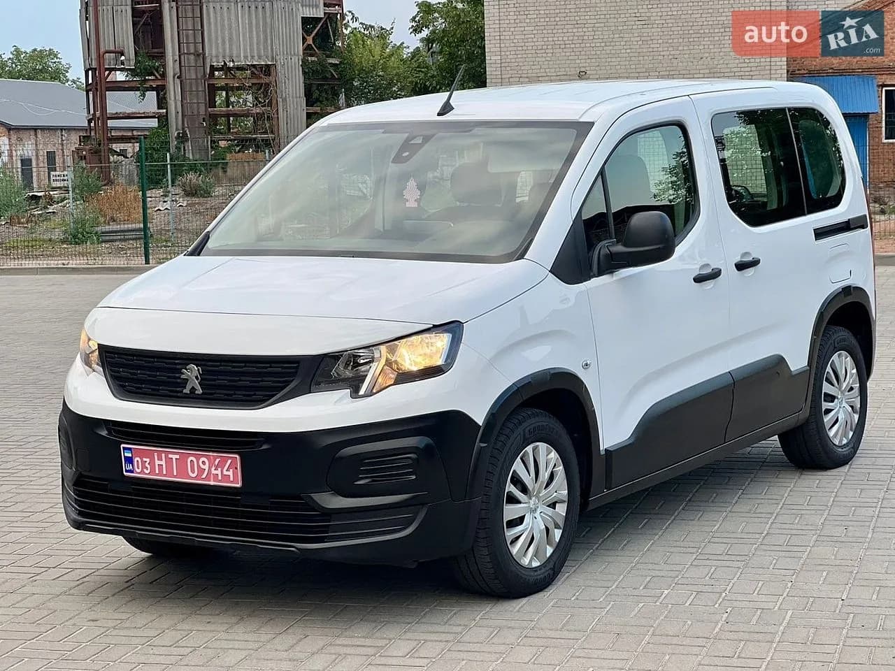Peugeot Rifter — фото 1