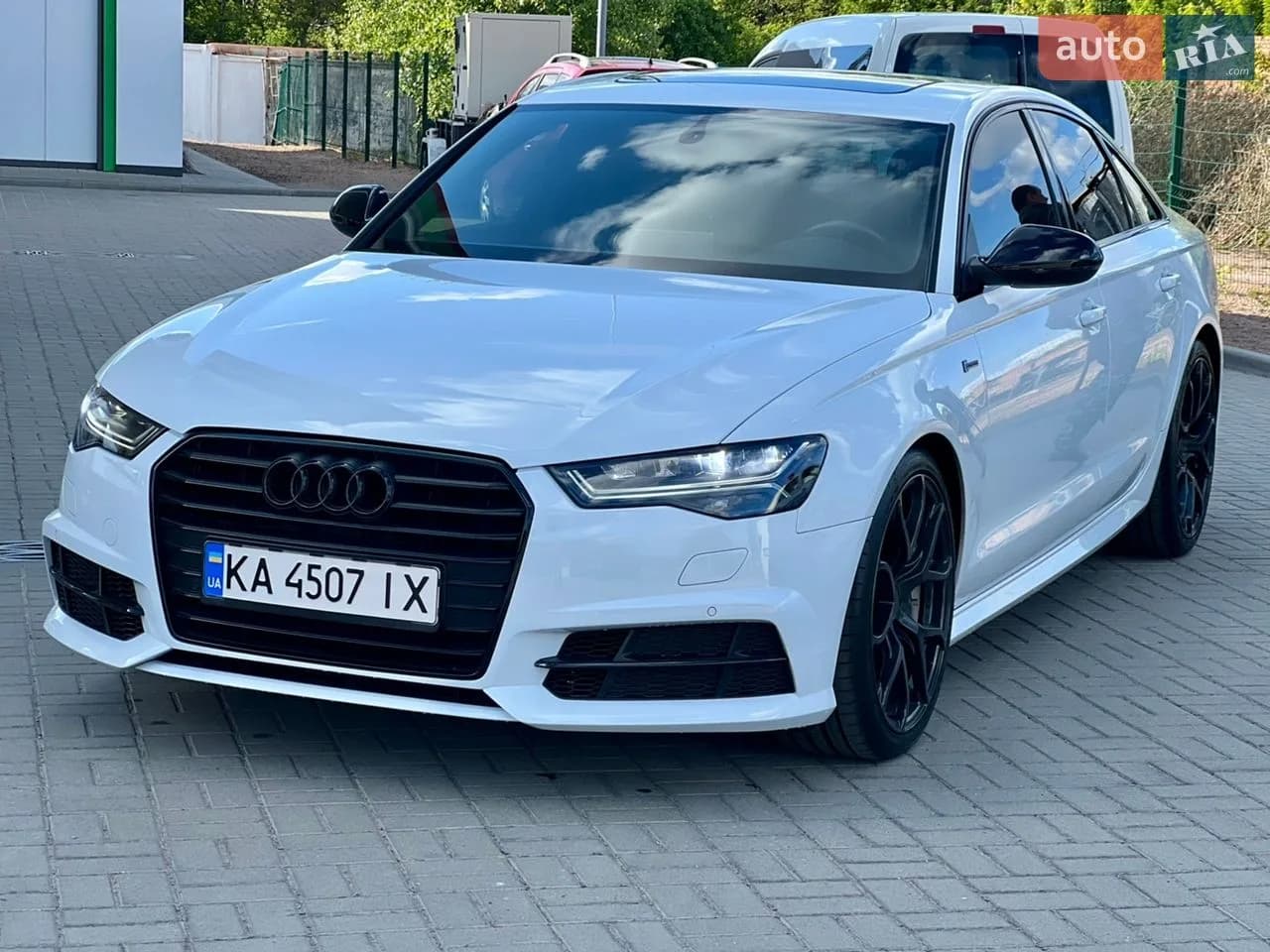 Audi A6 — фото 8