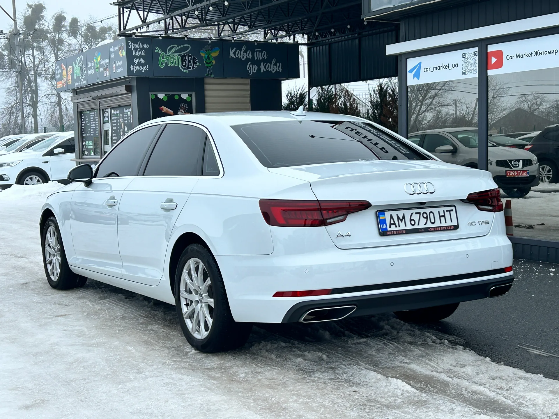 Audi A4 — фото 4