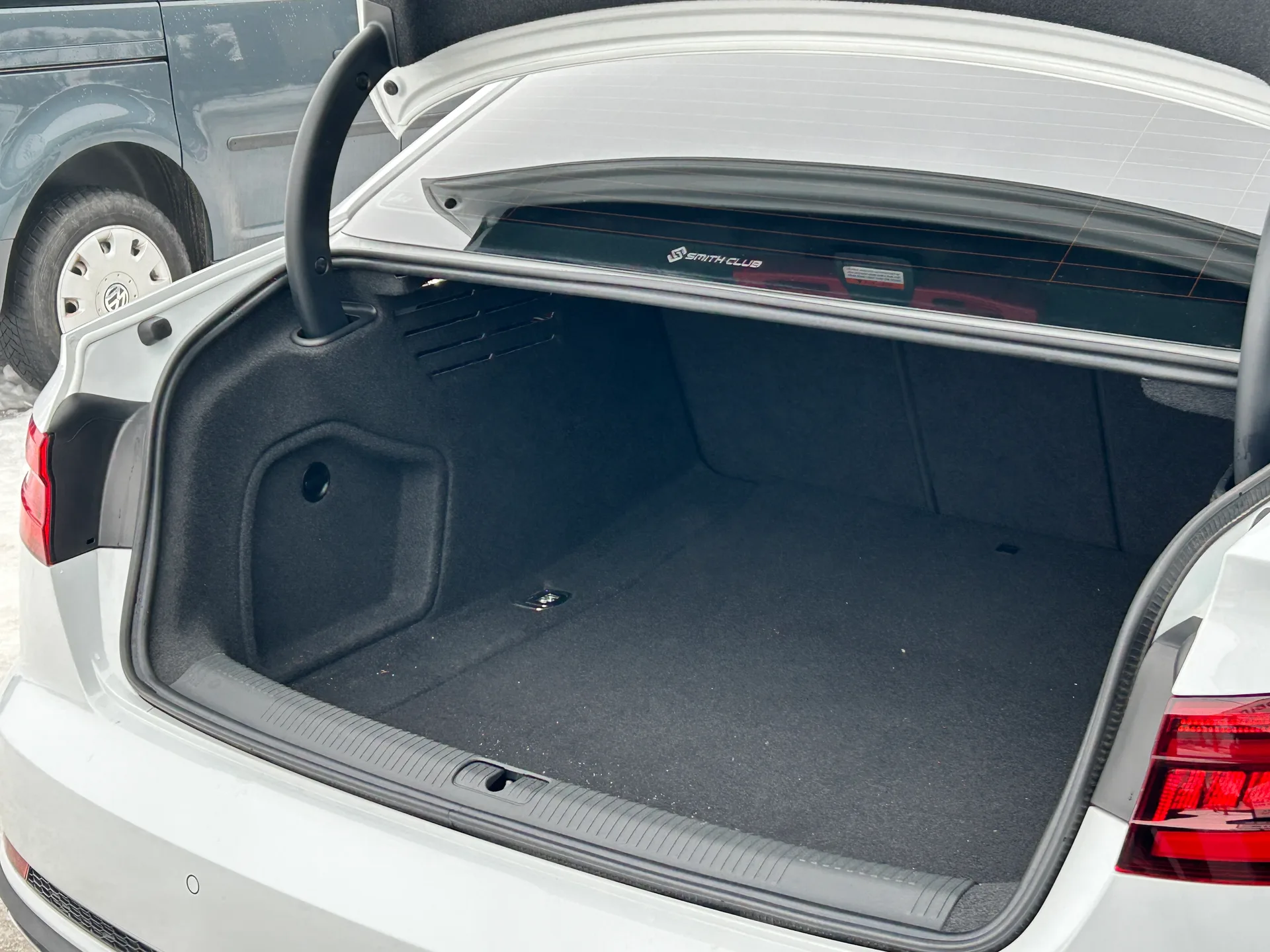 Audi A4 — фото 5