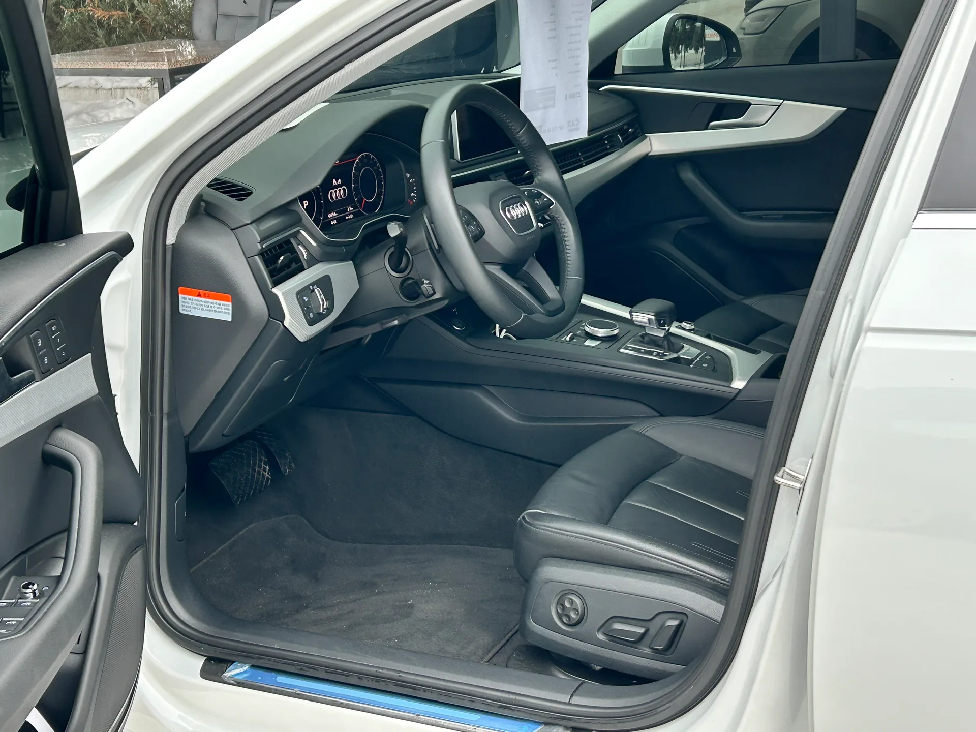 Audi A4 — фото 6