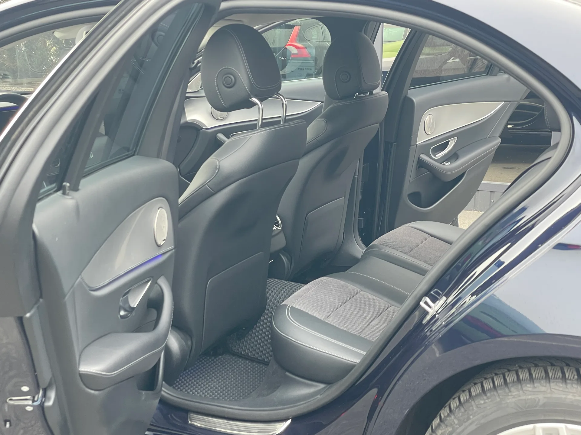 Mercedes-Benz E-Class — фото 10