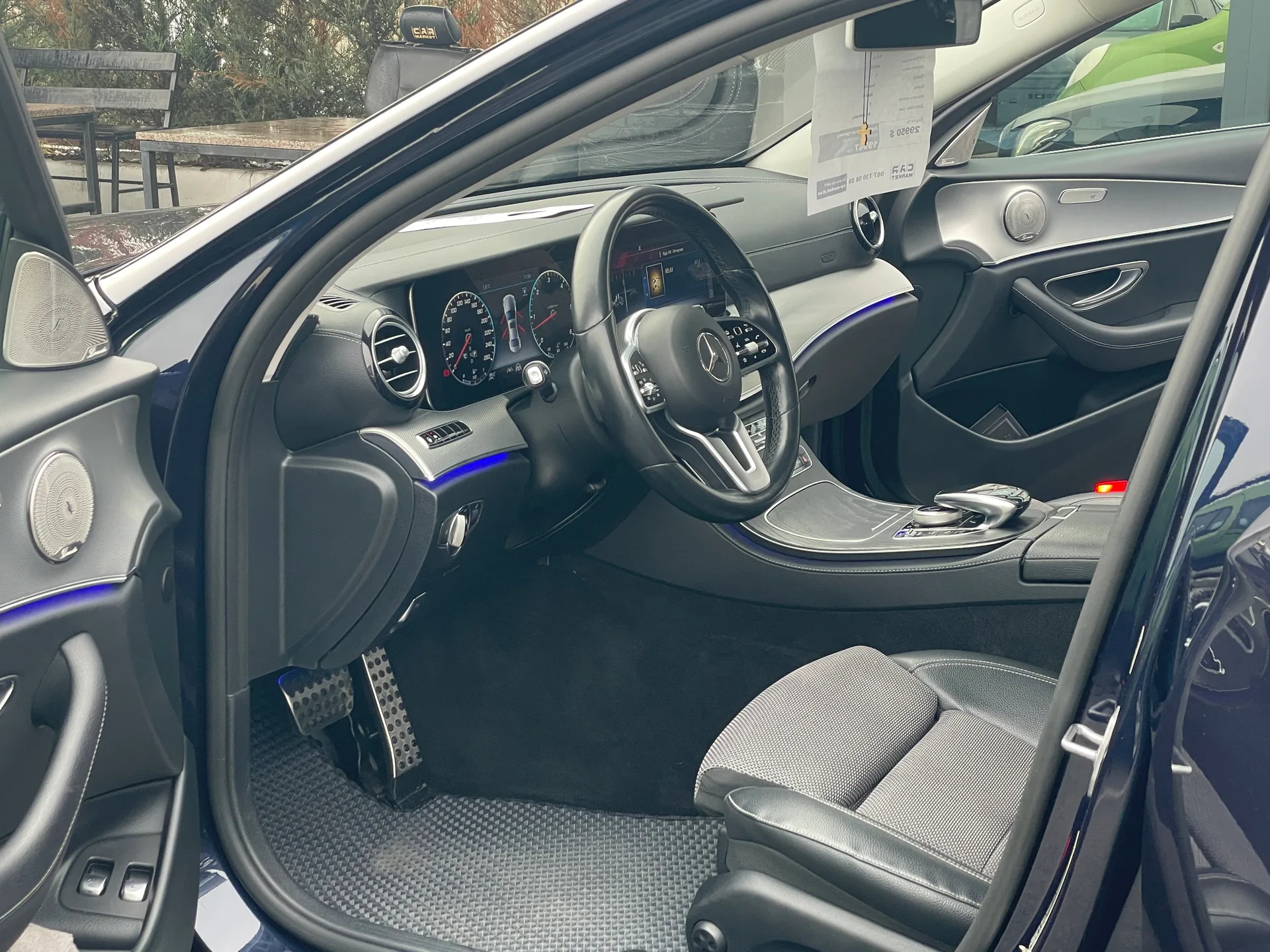 Mercedes-Benz E-Class — фото 7