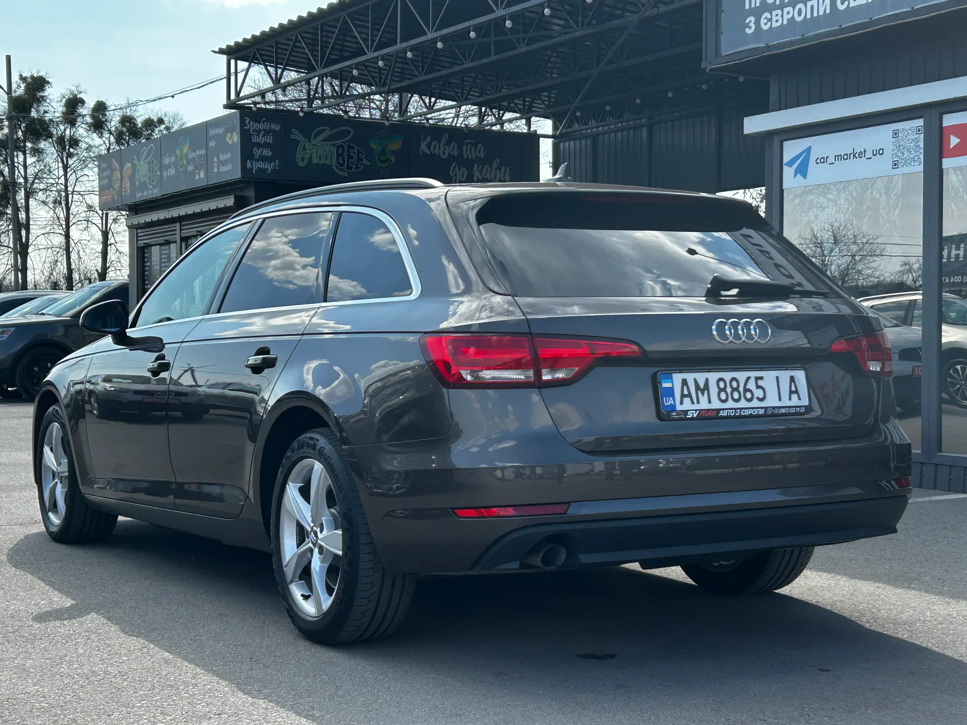 Audi A4 — фото 4