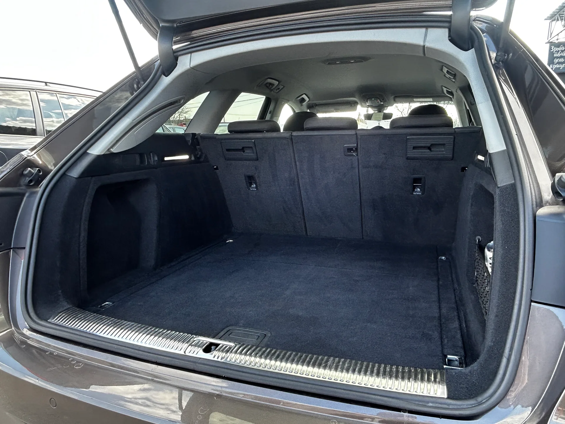 Audi A4 — фото 8