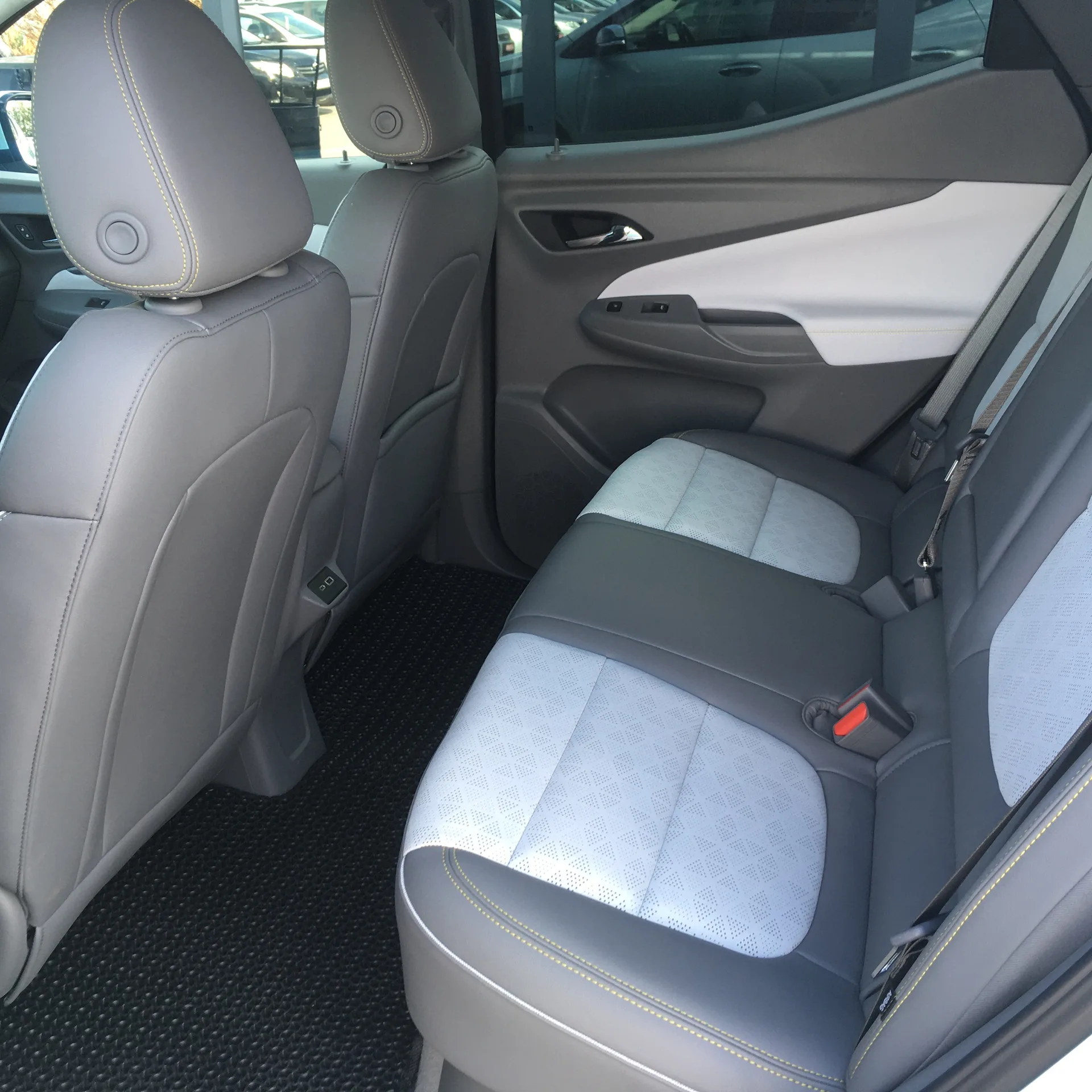 Chevrolet Bolt EUV — фото 8