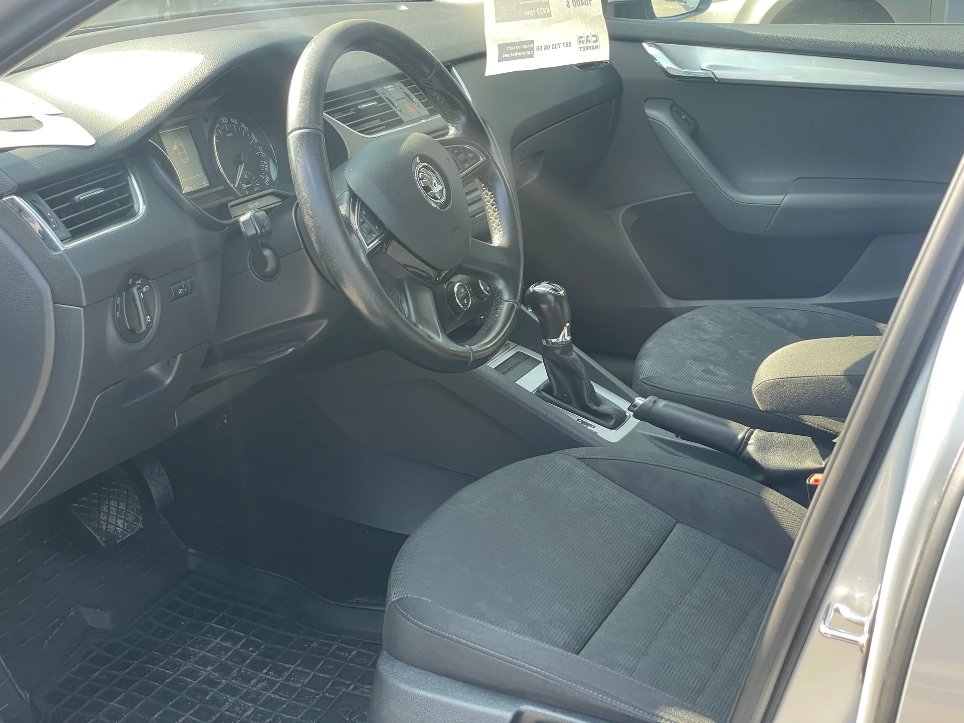 Skoda Octavia — фото 5