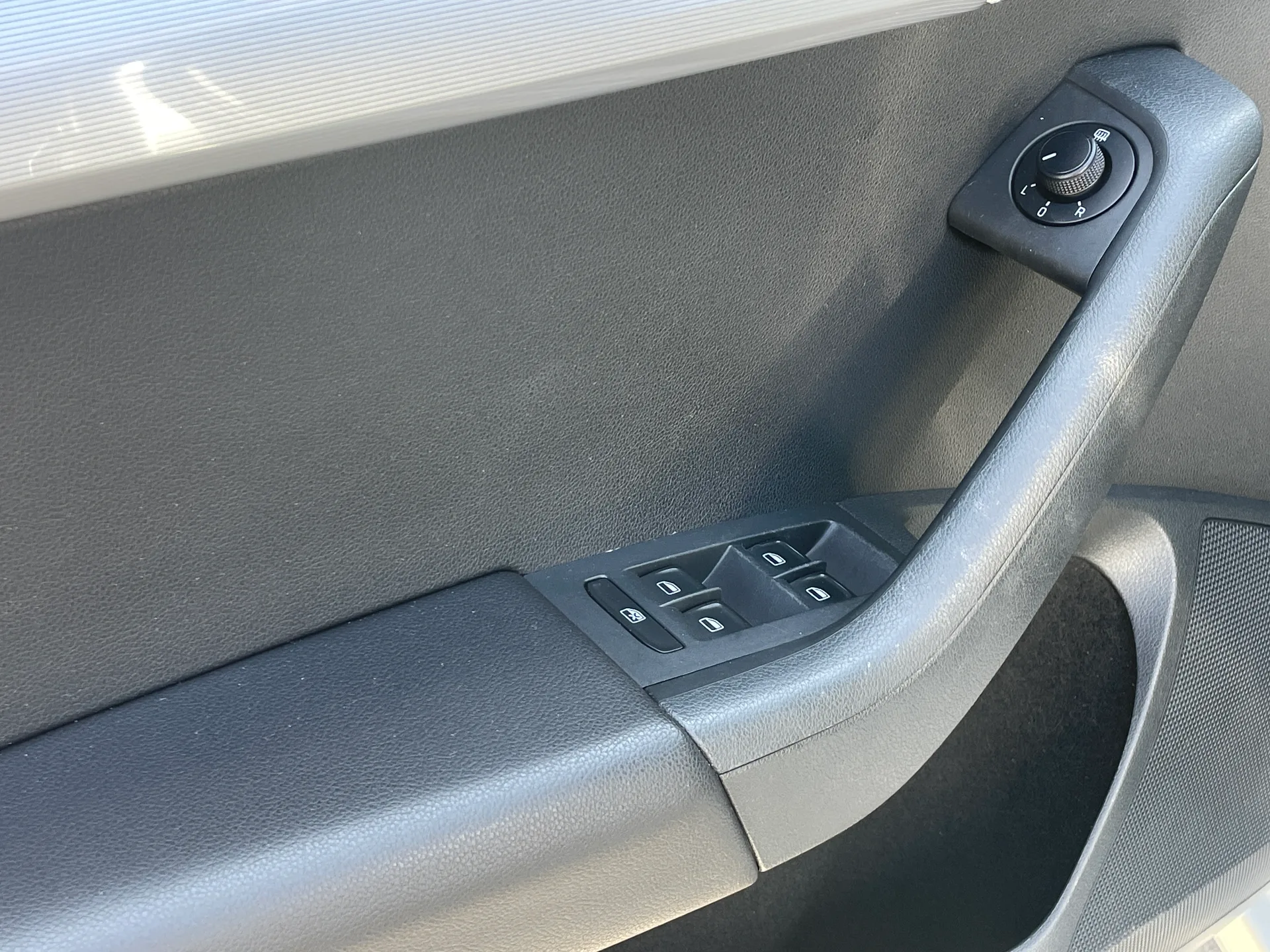 Skoda Octavia — фото 9