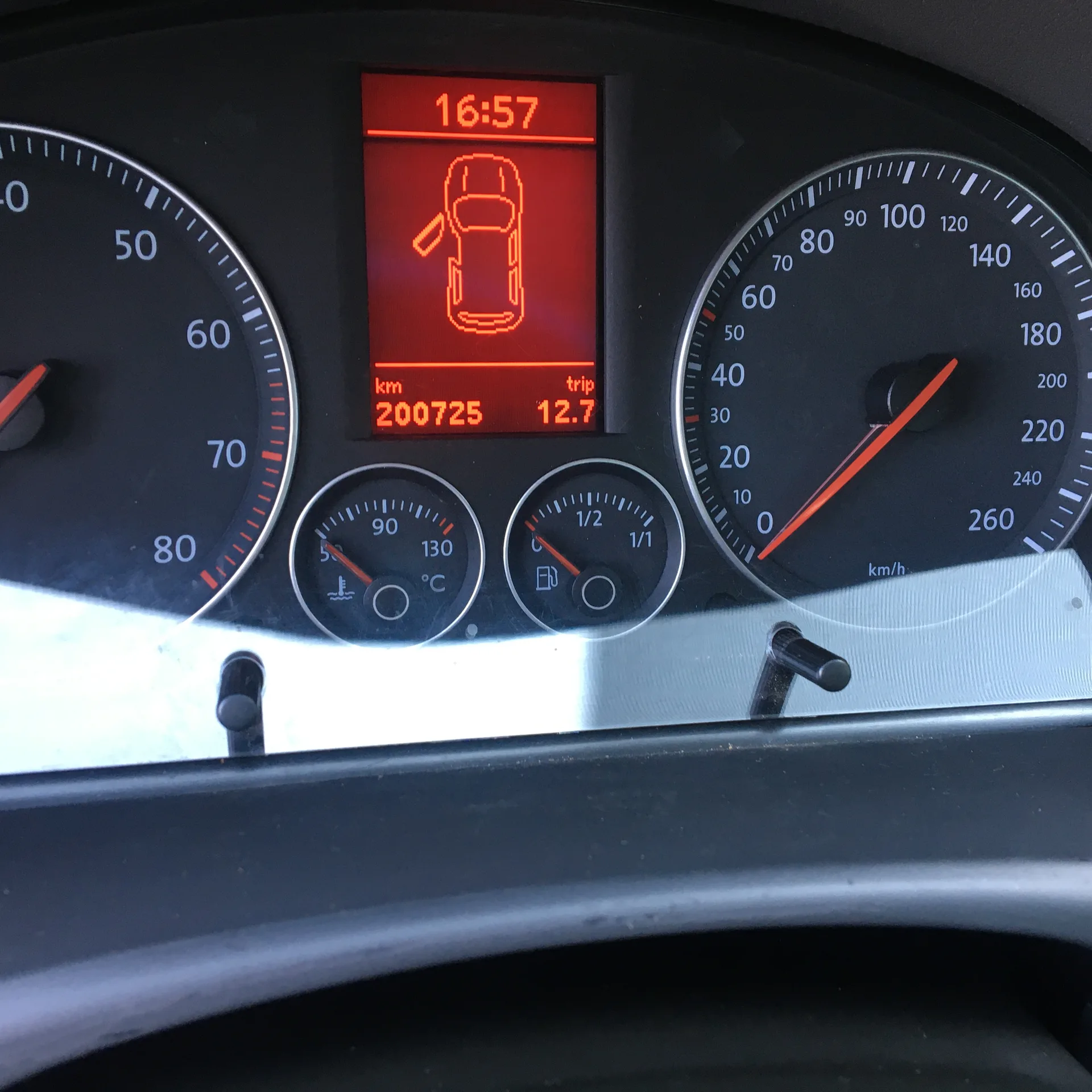 Volkswagen Touran — фото 9