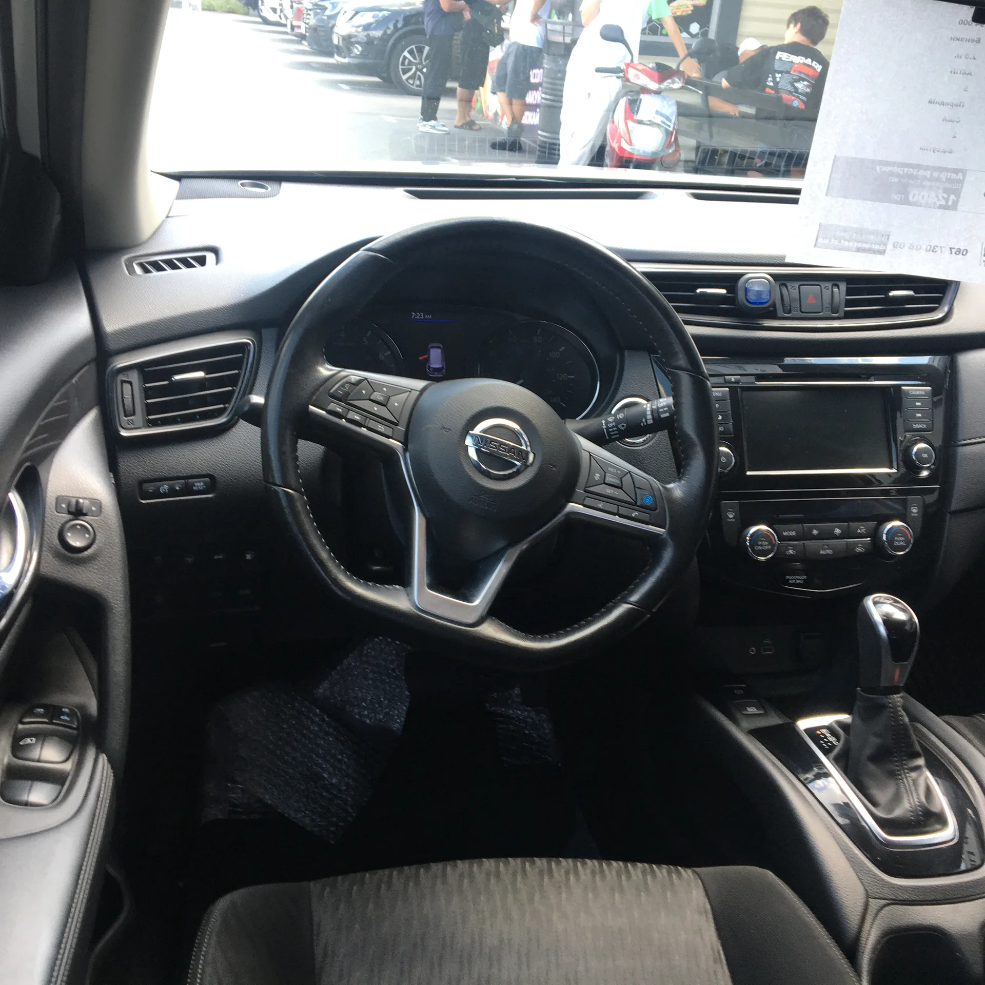 Nissan Rogue — фото 7