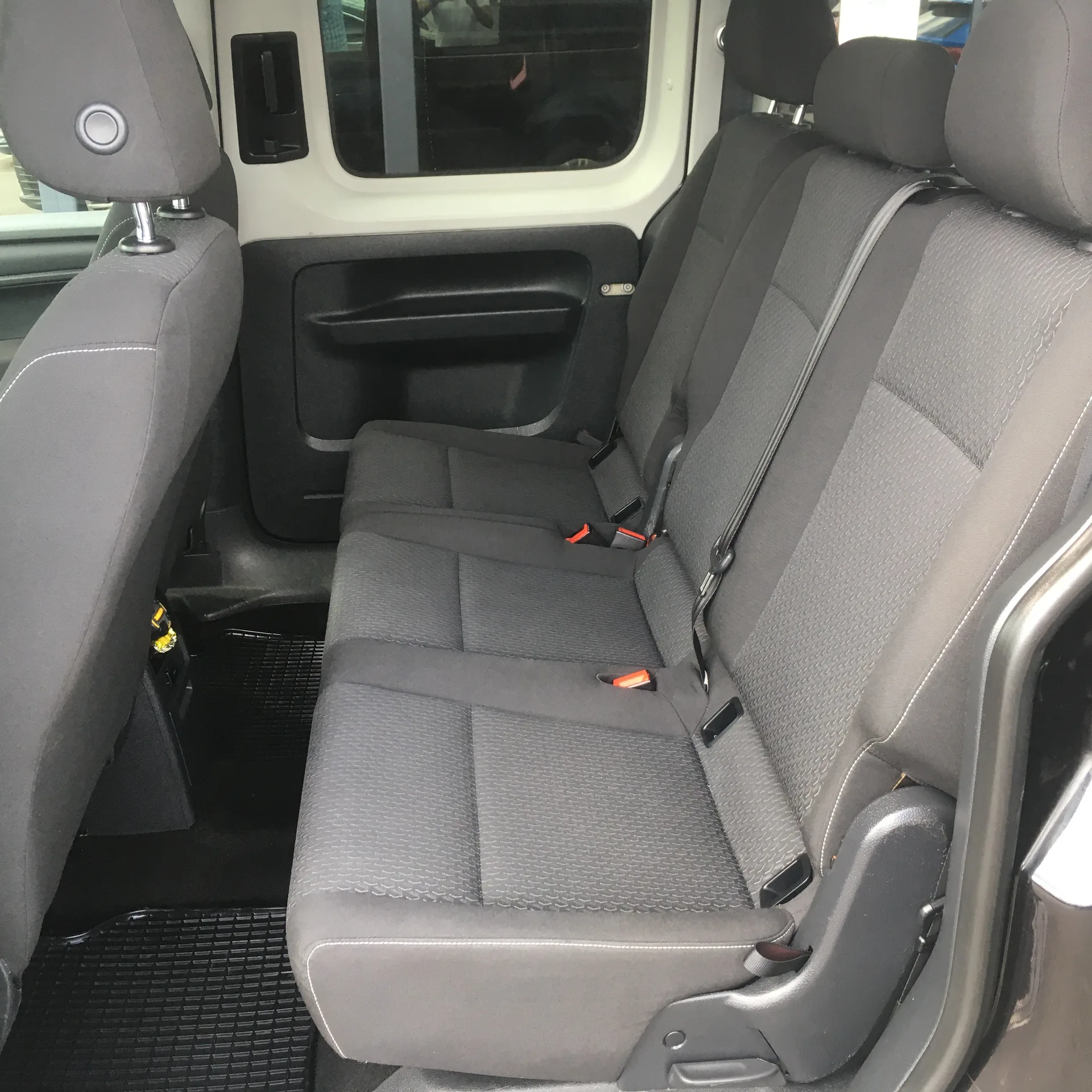 Volkswagen Caddy — фото 6