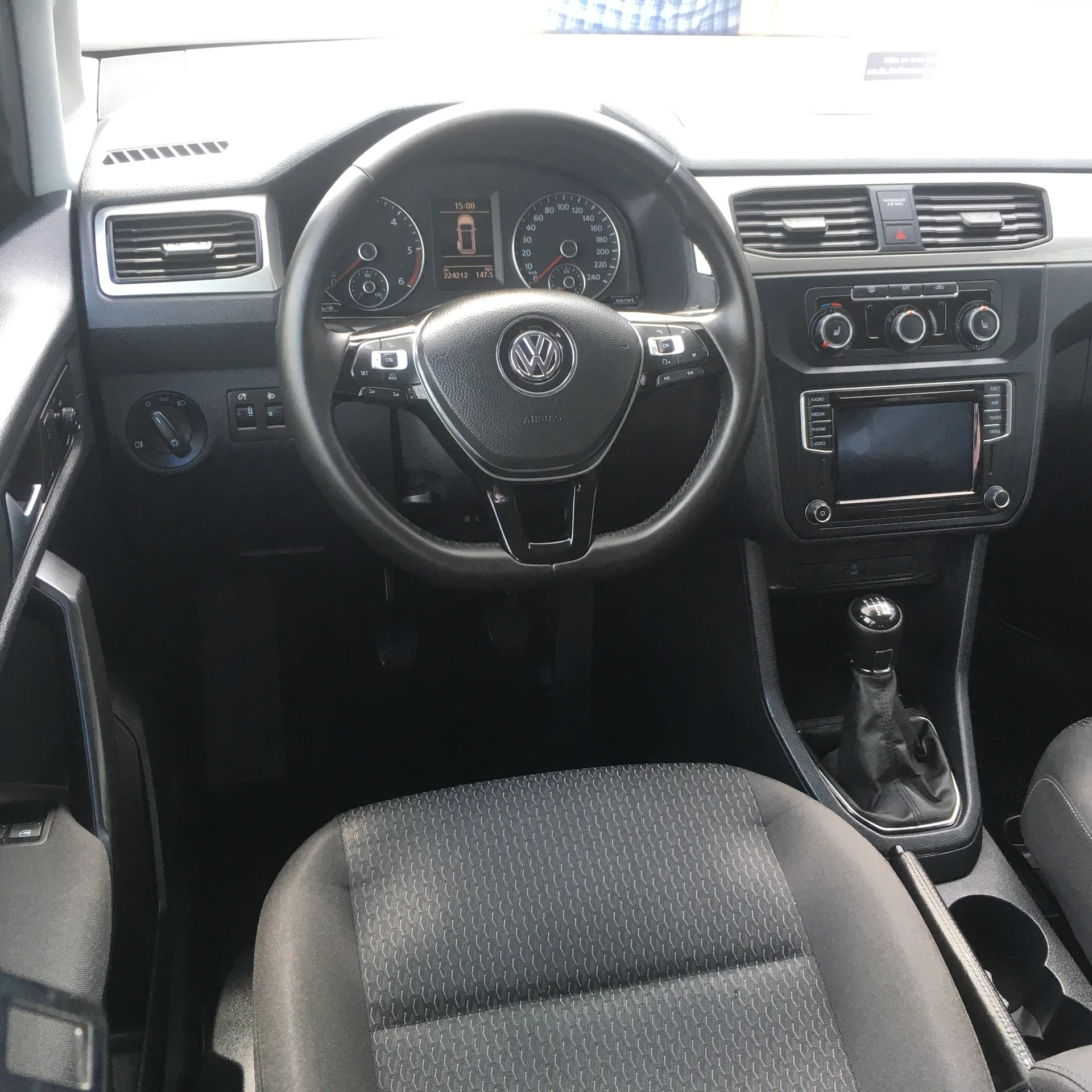 Volkswagen Caddy — фото 8